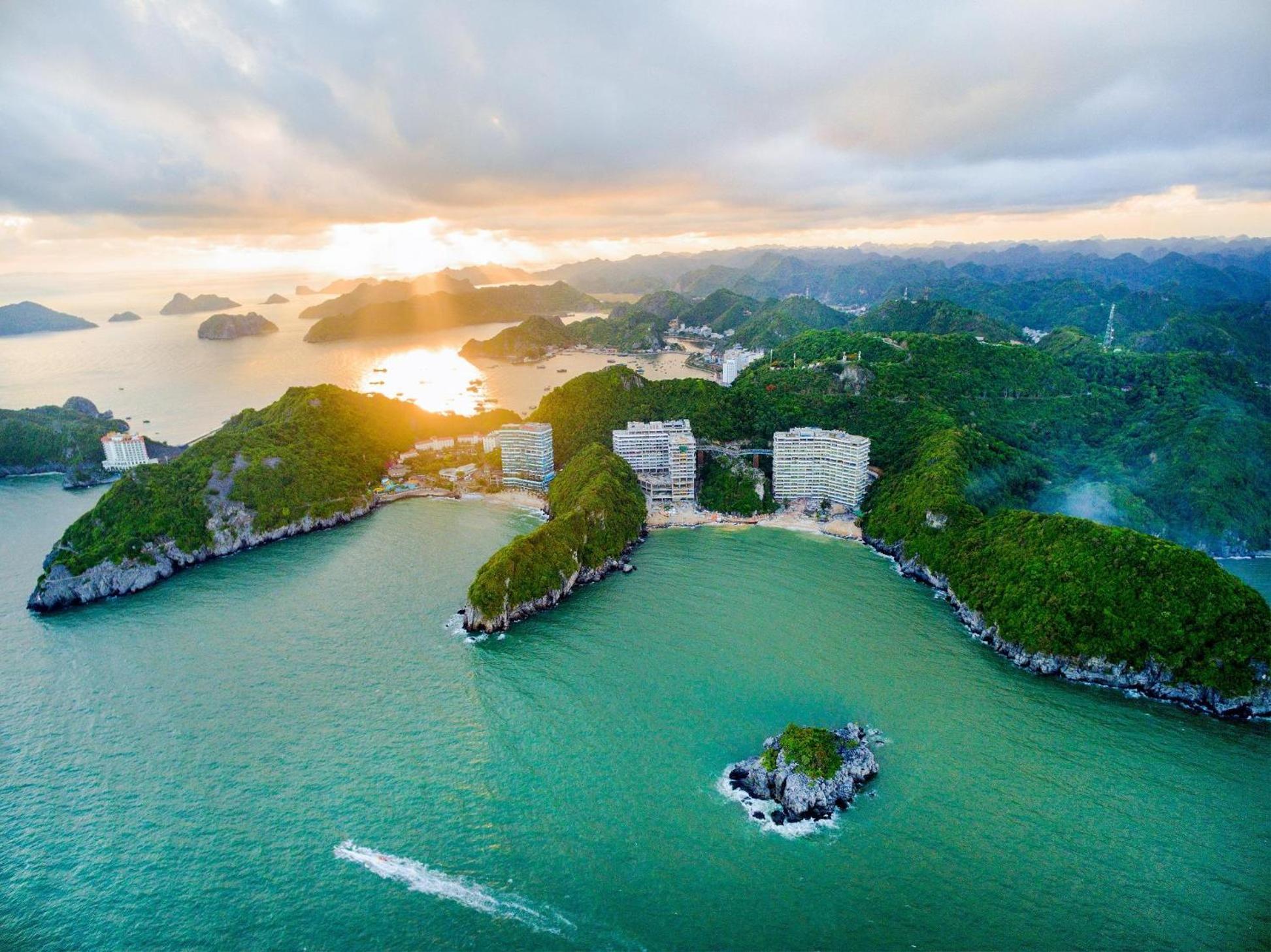 Cat Ba Glow Hotel Chan Chau Exterior photo